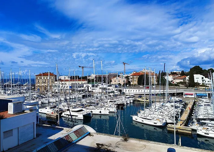 Apartment Marina View