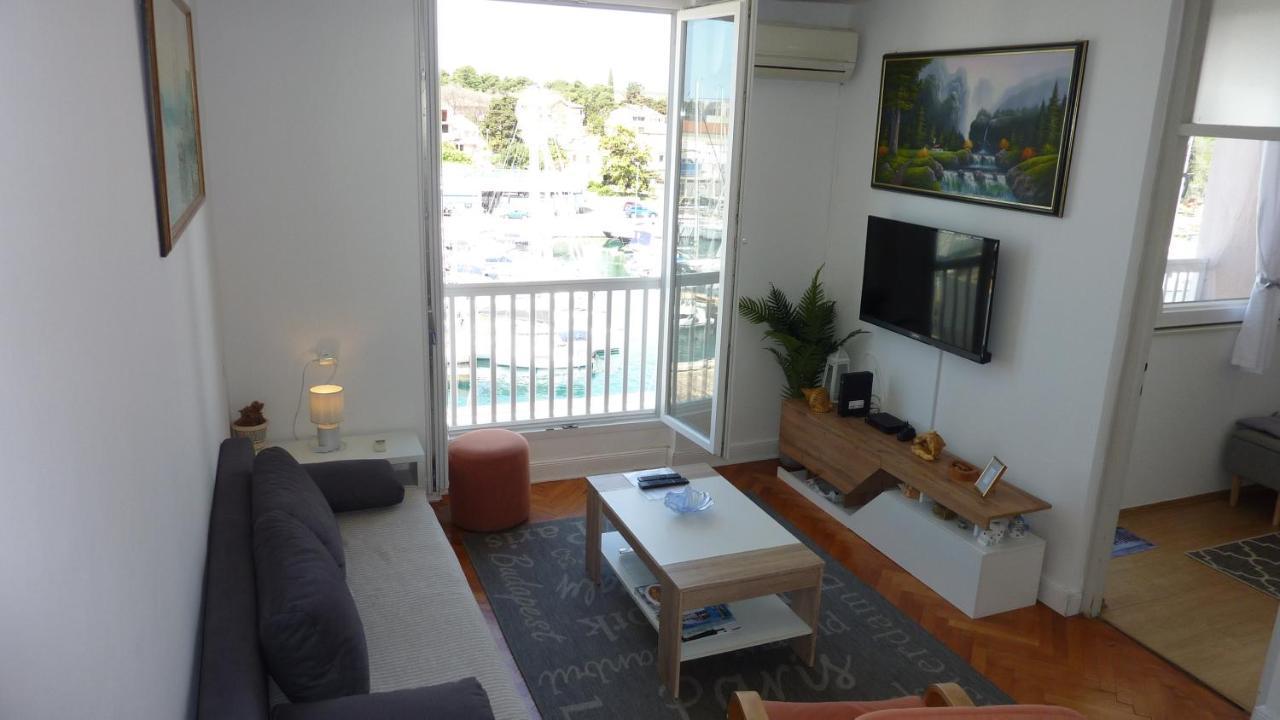 Marina View Apartament *